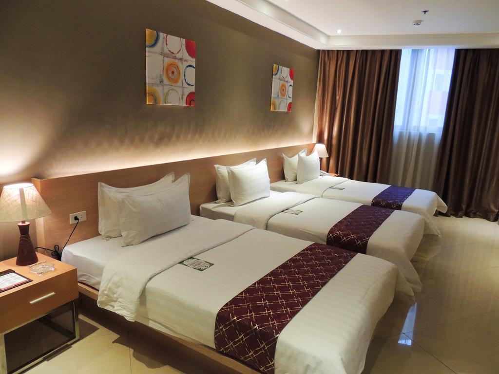 Dela Chambre Hotel Manila Exterior photo